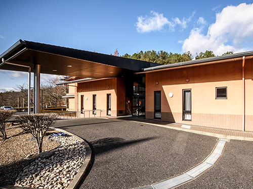 ユニット型特別養護老人ホームぬく森新館の写真1