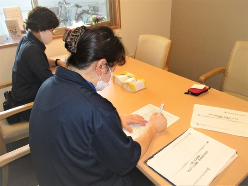アルファリビング川西能勢口駅前の写真3