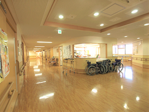 介護老人保健施設ライフケアながやまの写真1