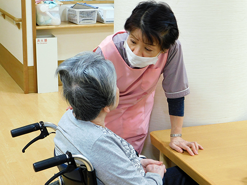 玲光苑習志野ローズ館の写真3