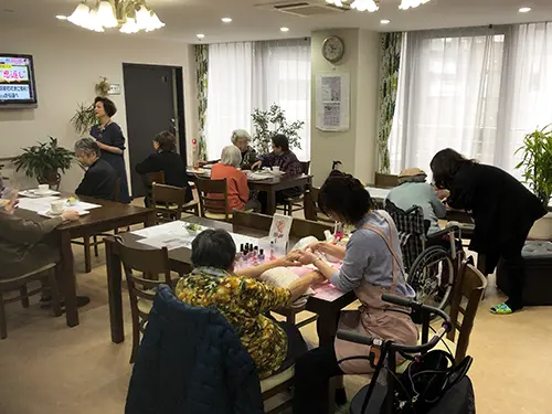 ▲マニュアル通りではない、気持ちに寄り添う介護を提供！