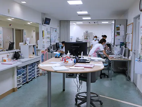 ▲先輩スタッフの手厚いフォローで無理なく仕事を覚えることができます