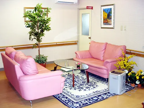 ▲各階にはくつろげるソファーのスペースもあります