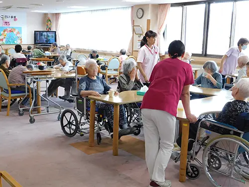 ▲入居定員は80名。バリアフリーの広々とした施設で車椅子の方も快適に過ごせます