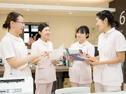 ▲職員同士の良好なコミュニケーションで、忙しい日も笑顔で乗り切れます
