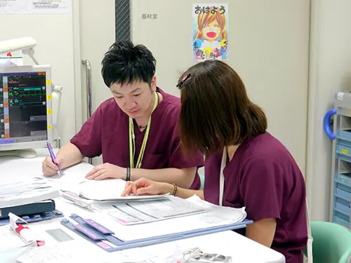 ▲分からないことは周りの人が教えてくれる。チームワークの良い職場です