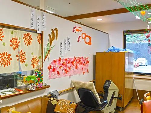 ▲季節ごとに飾りつけを工夫して、利用者さまを楽しませています