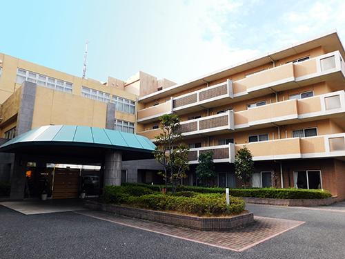 ▲多職種間で連携しながら、ご入居者さまに良質なケアを提供しています