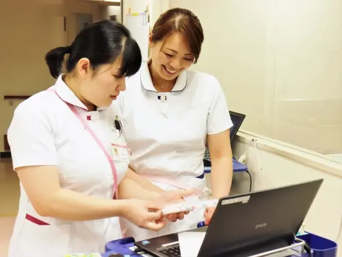 ▲チームワークを大切にしている職場。職種の垣根なく協力し合う風土があります