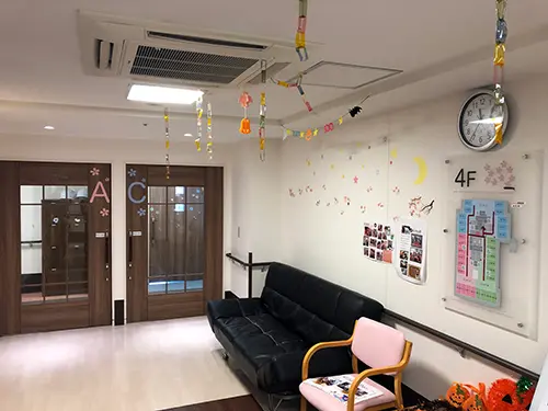 ▲家庭的な雰囲気が漂うフロア。真心こもった温かみのあるユニットケアを実践しています
