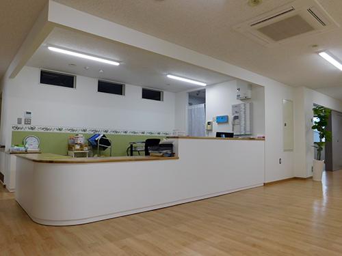 ▲地域に根付いたクリニック。さまざまな診療を行うほか、介護事業も展開しています