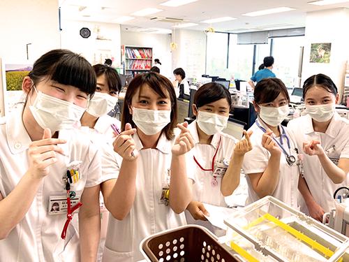 ▲明るい笑顔で患者さまの心も癒します!