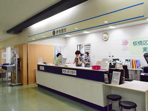 ▲入職後は先輩ナースが手厚くフォロー。学ぶ意欲を大切にしてくれる職場です。