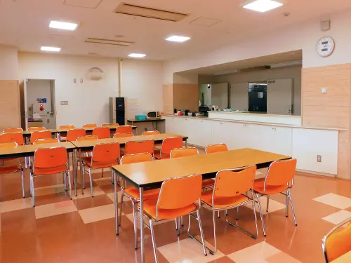 ▲食事補助があり、職員食堂では実質無料で食事ができます