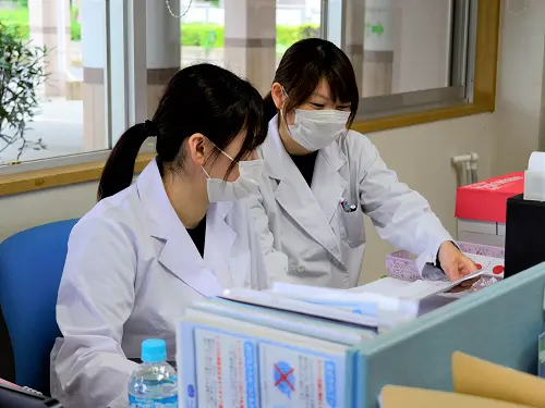 ▲施設全体の平均年齢は30代前半。若年層のスタッフが多く、明るく活気のある職場です