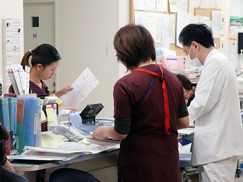 ▲風通しの良い職場で、看護師だけでなく全スタッフとの人間関係が良好です