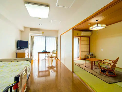 ▲ご入居者さまの症状に合わせて、さまざまな広さと設備の居室を用意
